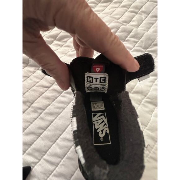 Vans Toddler Checkerboard Winter Boots – Primaloft – Size 4 – NWT - Picture 5 of 7